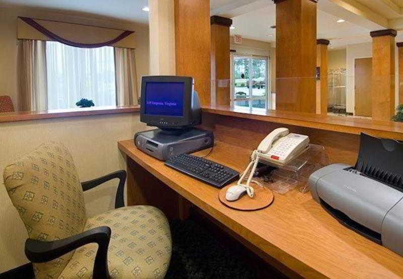 Fairfield Inn And Suites By Marriott Emporia I-95 Ngoại thất bức ảnh