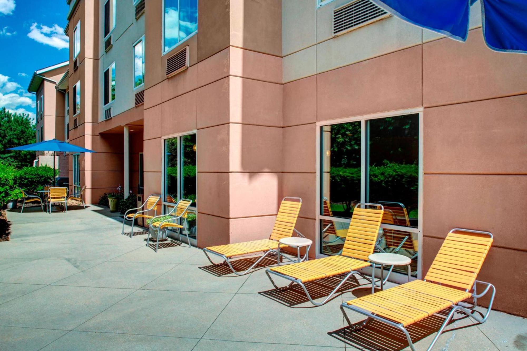 Fairfield Inn And Suites By Marriott Emporia I-95 Ngoại thất bức ảnh