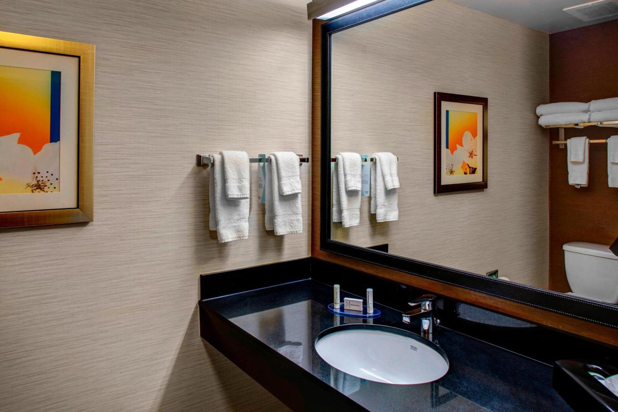 Fairfield Inn And Suites By Marriott Emporia I-95 Ngoại thất bức ảnh