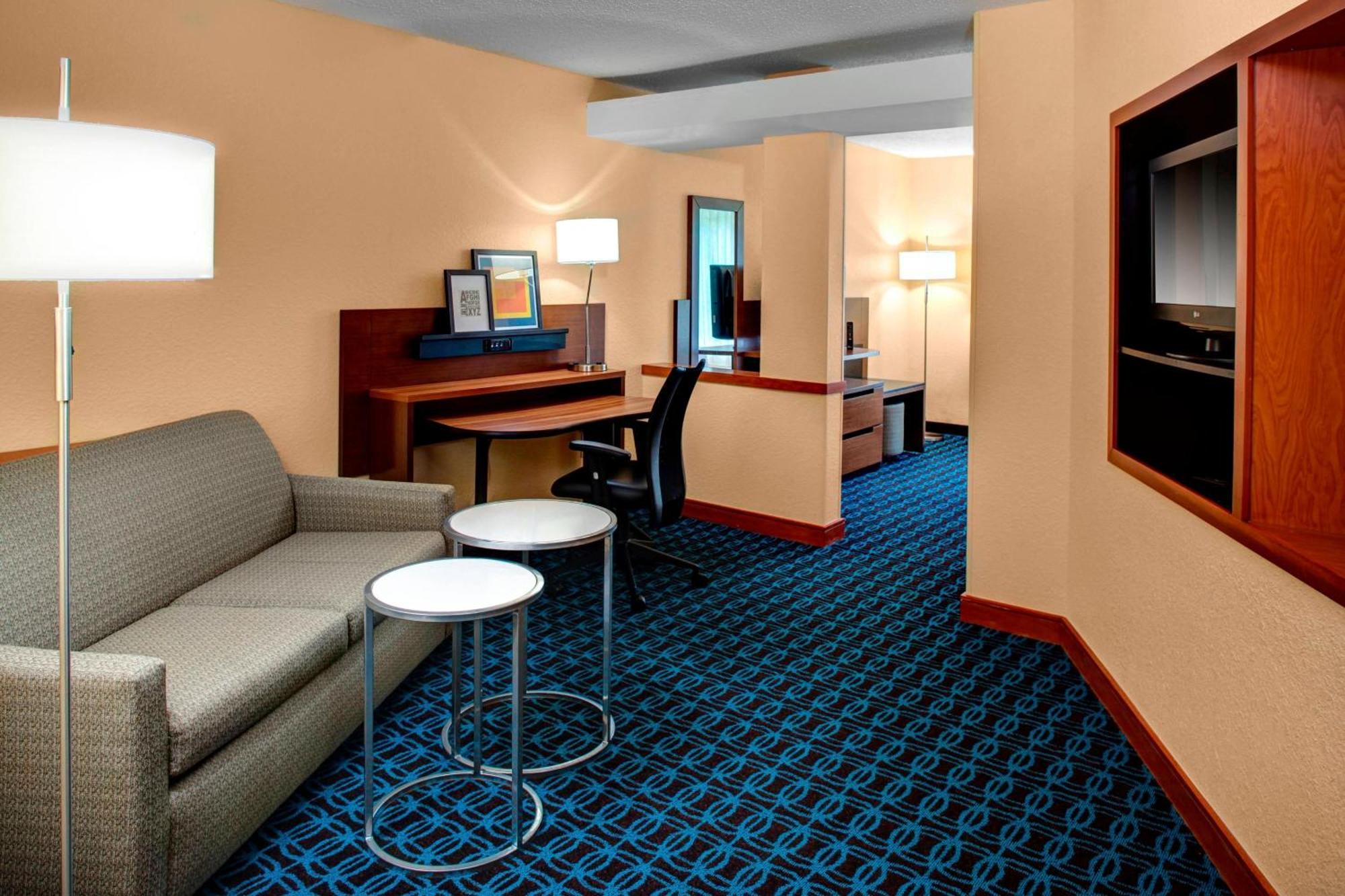 Fairfield Inn And Suites By Marriott Emporia I-95 Ngoại thất bức ảnh