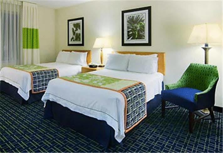 Fairfield Inn And Suites By Marriott Emporia I-95 Ngoại thất bức ảnh